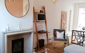 Unique City Centre House With Log Burner & Courtyard